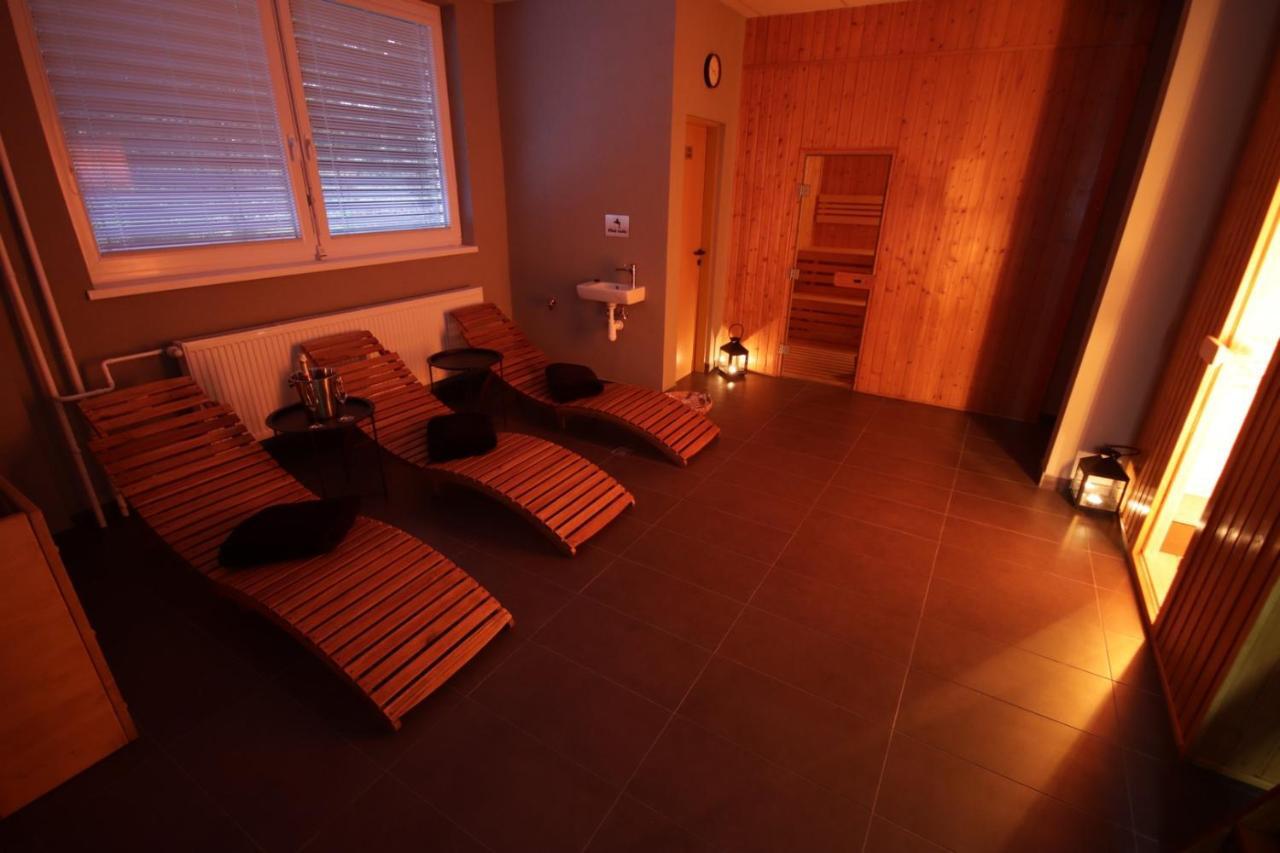 Hotel Banik Nitrianske Rudno Екстериор снимка