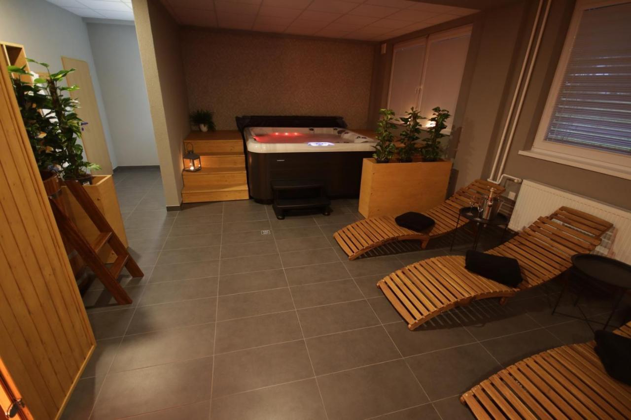 Hotel Banik Nitrianske Rudno Екстериор снимка