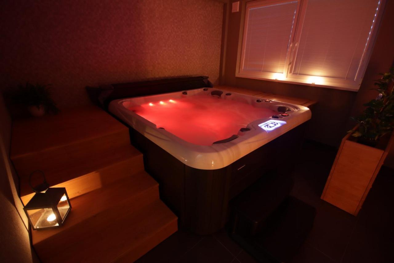 Hotel Banik Nitrianske Rudno Екстериор снимка