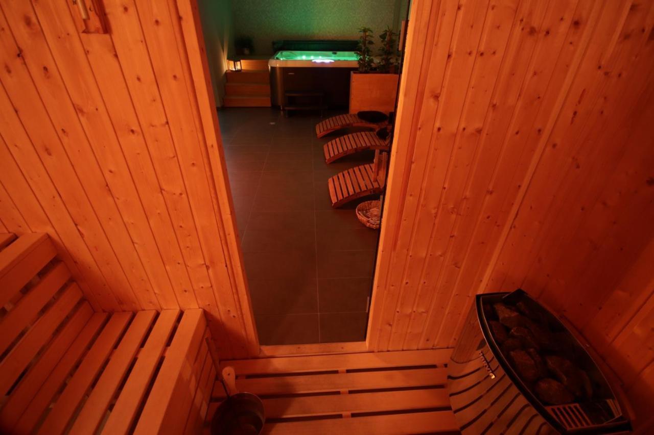 Hotel Banik Nitrianske Rudno Екстериор снимка